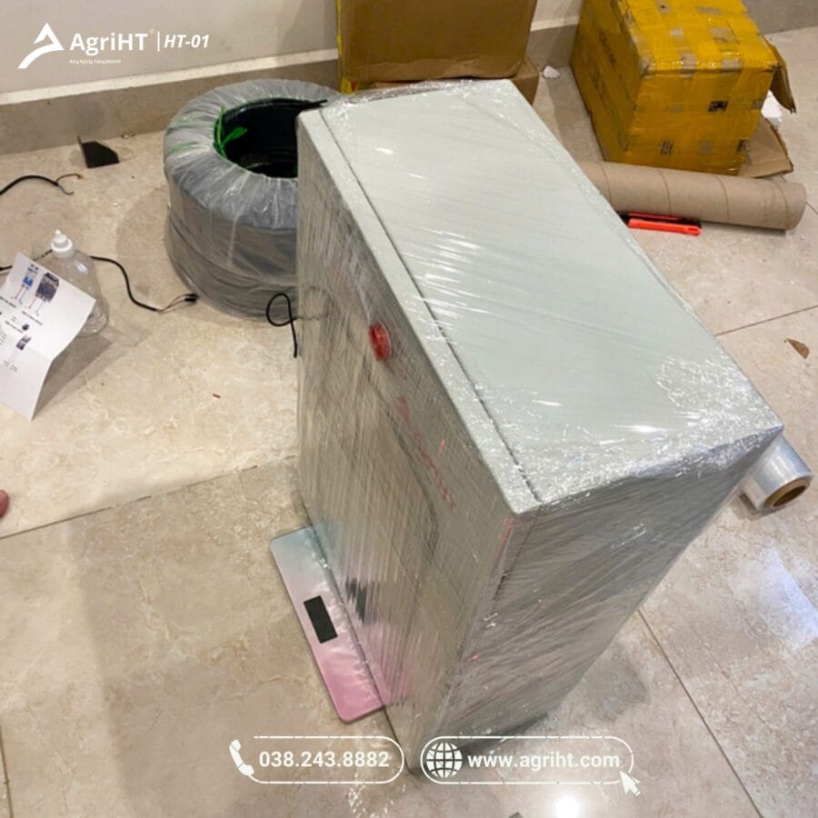 Tủ điều khiển hệ tứoi tự động HT01