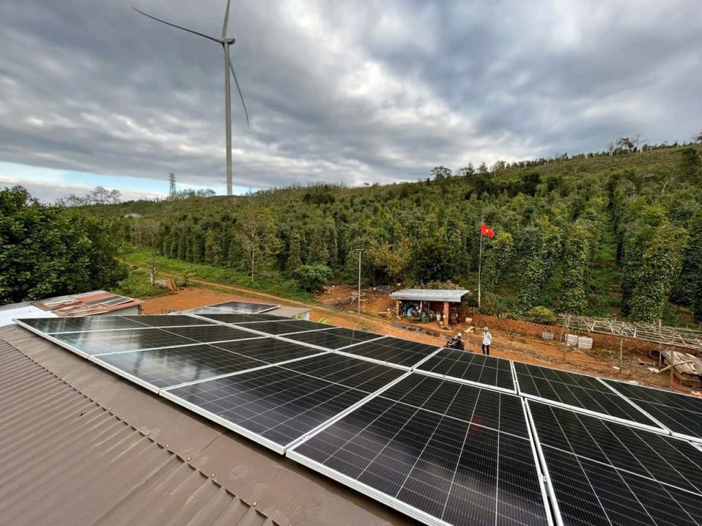 Tưới tự động năng lượng mặt trời