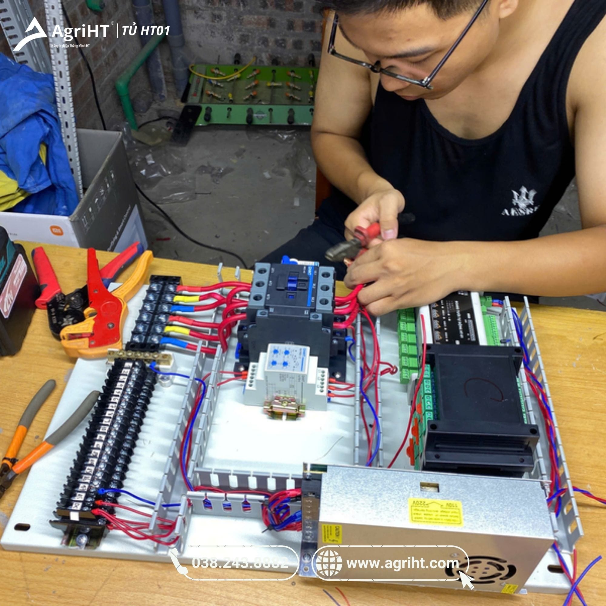 Bố trí linh phụ kiện lên panel